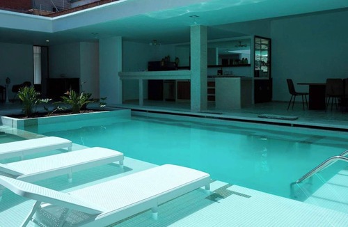 Centro House | Casa Orbita AC Pool Jacuzzi Central Location