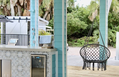 Jose's Hideaway House | Casa Palma Hideaway! 4BD/3BA, Pool, Golf Cart,Outdoor Kitchen, Boat Slip + More!