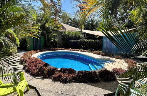 Samara Cottage | Casa Papaya – Peaceful Adults-Only Garden Studio & shared Pool - near the Beach.
