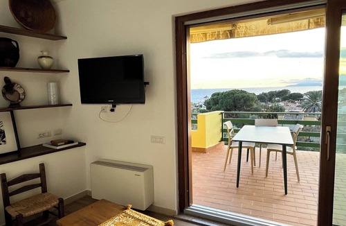 Su Forti Apartment | Casa Poetta - 500m from the sea with 180-degree views of sunrise and sunsets.