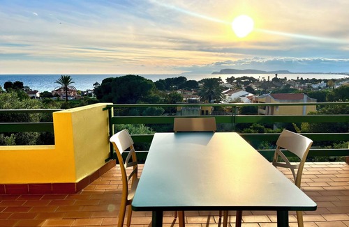 Su Forti Apartment | Casa Poetta - 500m from the sea with 180-degree views of sunrise and sunsets.