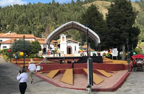 Duitama House | Casa Posada Maestro Carlos Aranguren