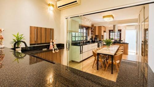 Pomerode House | Casa Premium no Centro - Passos do Alles Park