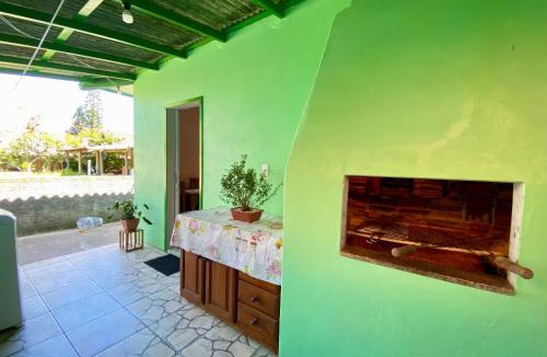 Vila Nova House | Casa Privativa com Varanda Gourmet e Churrasqueira- Pet Friendly- Wi-Fi e Garagem