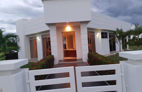 Melgar House | Casa Quinta con Piscina Privada en El Imperio Tolima