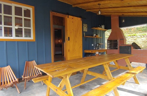 Rio dos Cedros House | Casa Quintal Catavento Aconchego e Vista do Lago