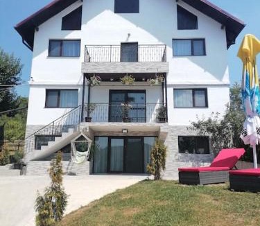 Provita de Jos House | Casa RiAn