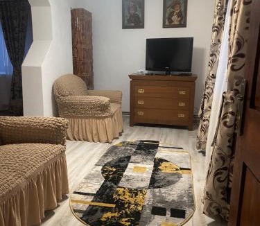 Tomsani House | Casa Roșca