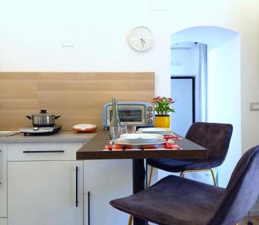 Casa Papa Apartment | Casa Roca - Elegante e ampio appartamento a due passi dal centro, FREE PARKING