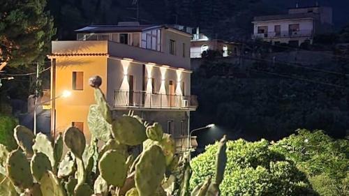 Castelmola Apartment | Casa "Rocca di Mola"
