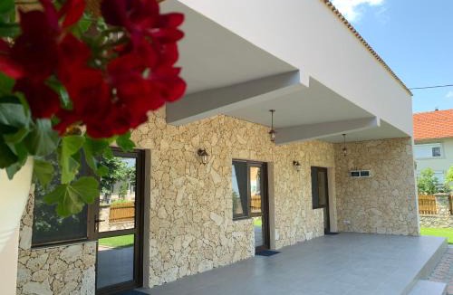 Eselnita House | Casa Roka