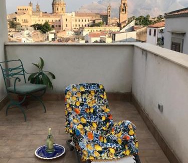 Monte di Pieta Hotel | Casa Rosa