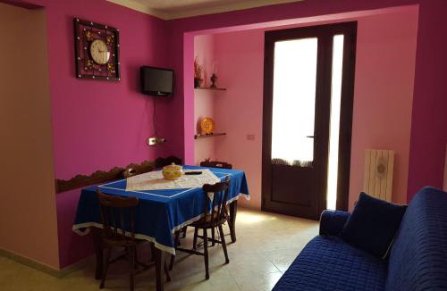 Sogliano Cavour House | Casa Rosa