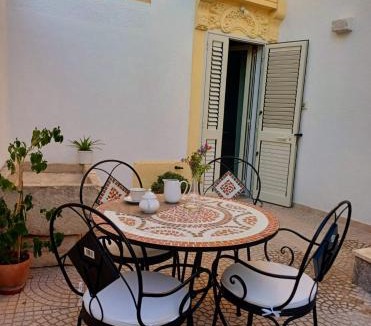 Spongano House | Casa Rosa