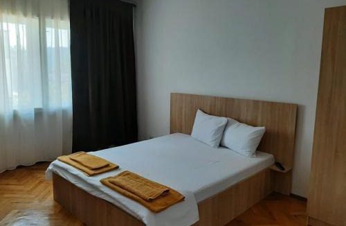Orsova House | Casa RoxAmy
