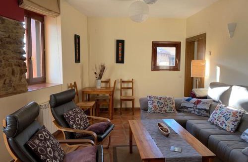 Vallejo de Sotoscueva Ski Chalet | CASA RURAL. COVARACINO OJO GUAREÑA