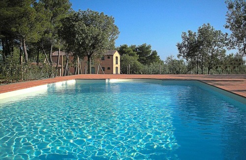 Monterotondo Marittimo House | Casa Ruta F: A characteristic and welcoming cottage surrounded by the greenery, with Free WI-FI.