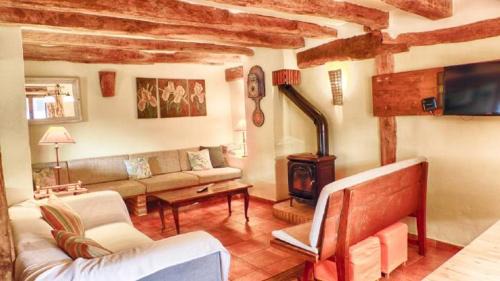 Campillo de Ranas House | Casa rural El Abejaruco
