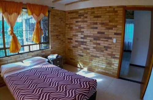 Ubate House | Casa rural frente a pista de BMX