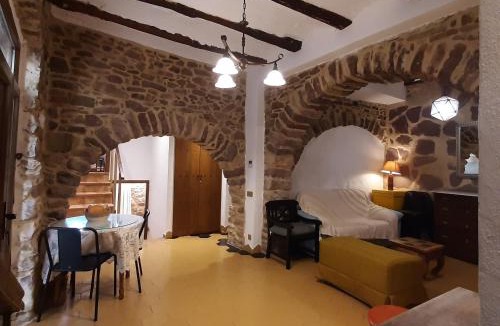 Chovar House | Casa rural rústica para parejas, familias o amigos a la montaña de EL COLMENAR