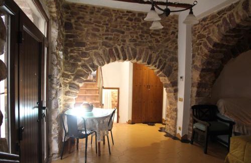 Chovar House | Casa rural rústica para parejas, familias o amigos a la montaña de EL COLMENAR