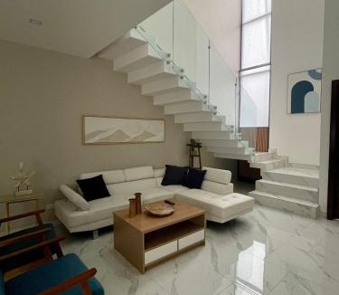 Zona Playitas House | Casa Santacruz