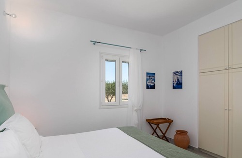 Zefiria Apartment | Casa Scirocco Milos, an oasis of peace a stone's throw from the beaches!