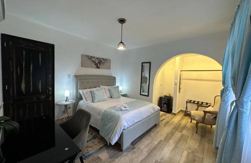 Cali Hotel | Casa Sileo