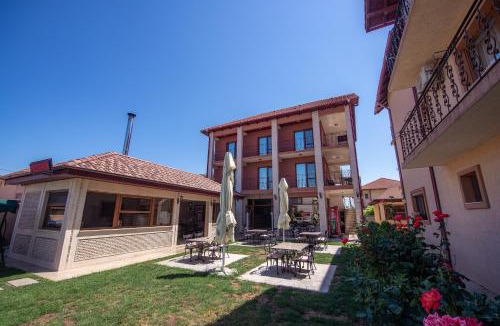 2 Mai House | Casa Soarelui