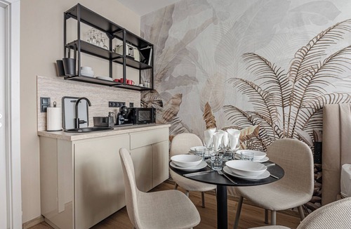 Ujlipotvaros Apartment | Casa Solara - Bright & Stylish Studio by Nyugati with, AC in beautiful Budapest