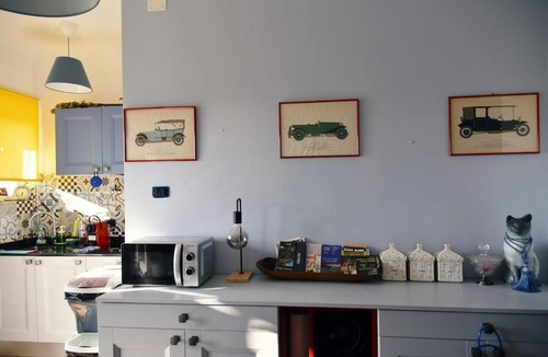 Barriera Vecchia-San Giacomo Apartment | Casa Solare Bright and Spacious 2BR near Center with AIRco