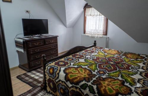 Fundu Moldovei House | Casa Strămoșilor