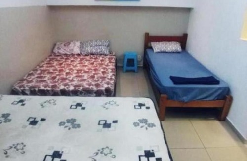 Marape House | Casa Studio Home Oficce - Esp Térreo Priv c Garagem - Qto Family Wi-Fi a 200 mts da Praia