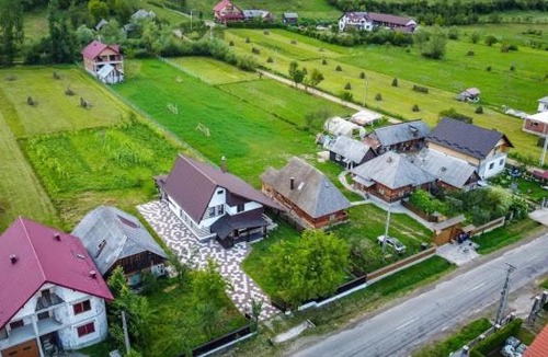 Rozavlea House | Casa Terra