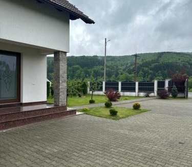 Vama Buzaului House | Casa Tică