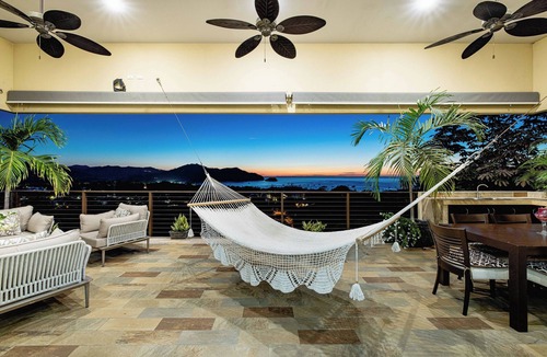 Coco House | Casa Timlin - Solar Hot Tub, Concierge, Daily Housekeeping
