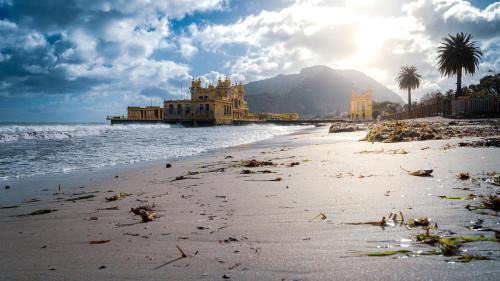 Partanna Apartment | Casa TreMar - Flat with roof top in Mondello