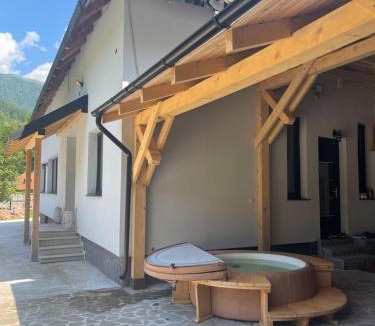 Pietroasa Ski Chalet | Casa Tudor