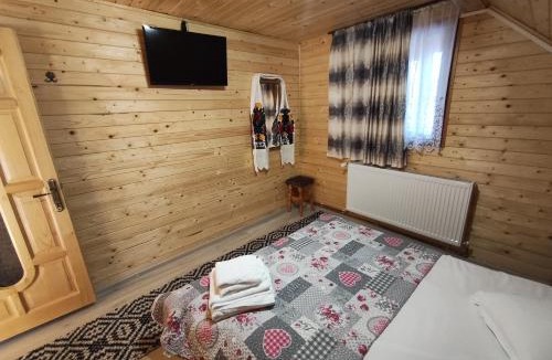 Calinesti House | Casa Utan