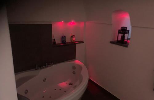 Rocchetta Nervina Apartment | Casa vacanza A Cola - con Jacuzzi