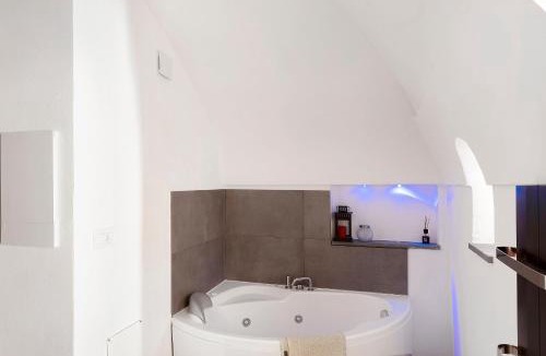 Rocchetta Nervina Apartment | Casa vacanza A Cola - con Jacuzzi