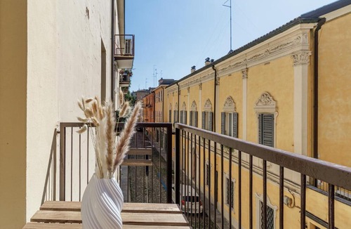 Old Town Apartment | Casa Valentina - WiFi Train Station Parking