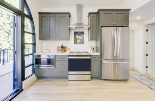 Upper East Apartment | Casa Valerio Unit #8-Boutique Suite in Downtown Santa Barbara