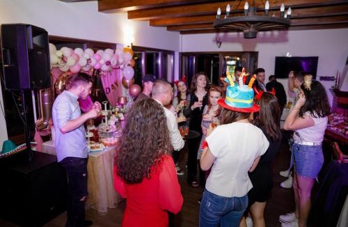 Sinteu Villa | Casa Vatra Sinteului - Cu sala de evenimente de capacitate mare - Se inchiriaza integral