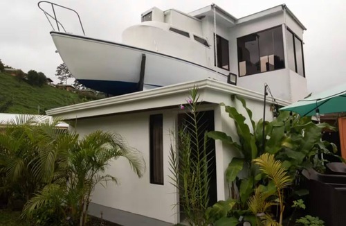 El Castillo House | Casa Velero
