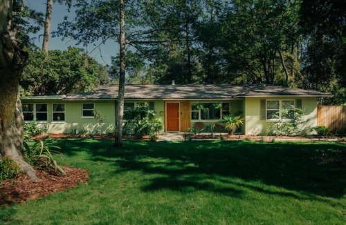 Duckpond House | Casa Verde at Duckpond | Mini Golf Dwntown