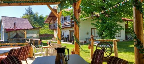 Barsesti Cabin | Casa Verde