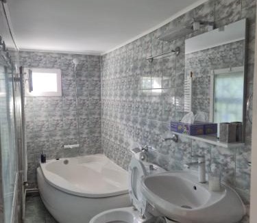 Lelese House | Casa Verde