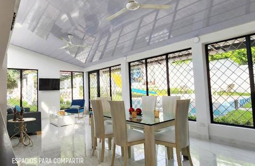 Melgar House | Casa villa con Jacuzzi, tobogán y BBQ