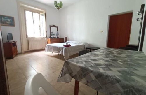 Cosenza House | Casa vintage minimo 48 ore prima per prenotare